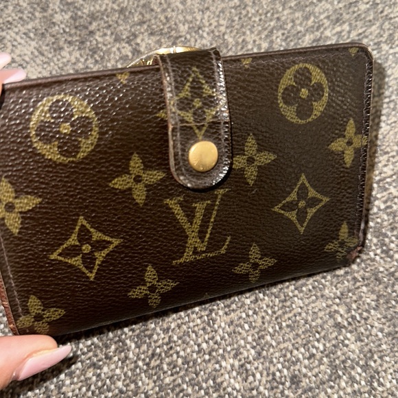 💯Authentic Louis Vuitton monogram kisslock wallet - Picture 15 of 16